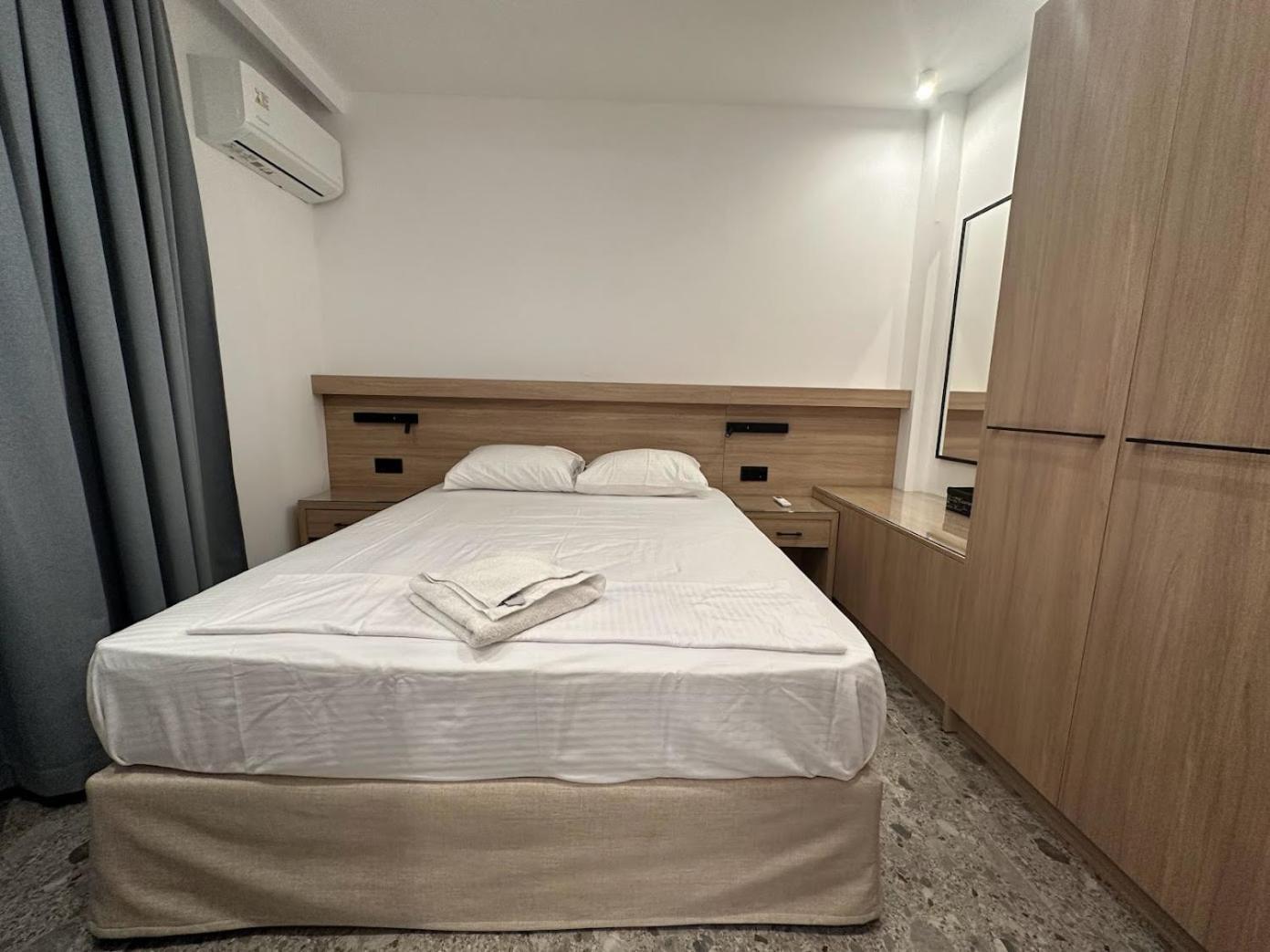 Stratis Apartments Chrissi Akti Chania Exterior foto